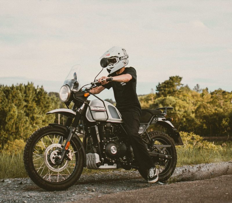 Royal Enfield Himalayan auf einer Motorradreise in Kolumbien – robust unterwegs in Südamerika